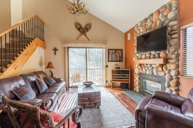 Building Photo - Redpine Chalet