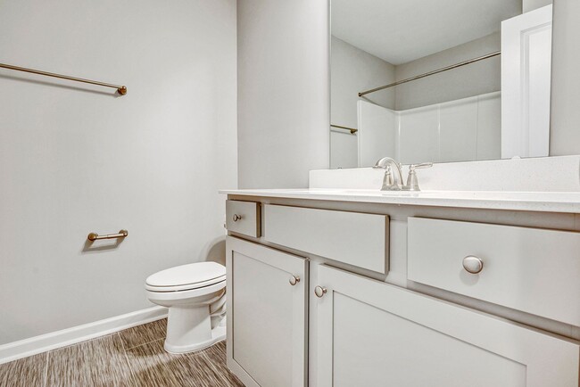 Building Photo - AVAILABLE NOW!  $500 OFF FIRST MONTH'S RENT - Wooded View! |