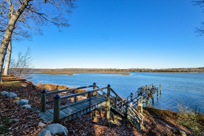 Building Photo - 1 Puddingstone Ln