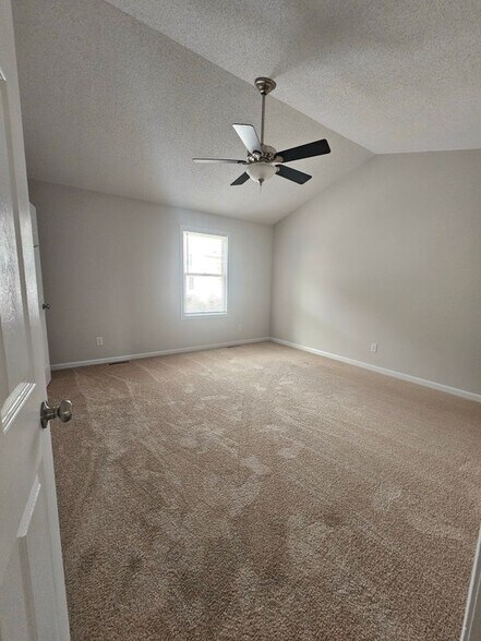Building Photo - 2329 Avalon Wds Dr