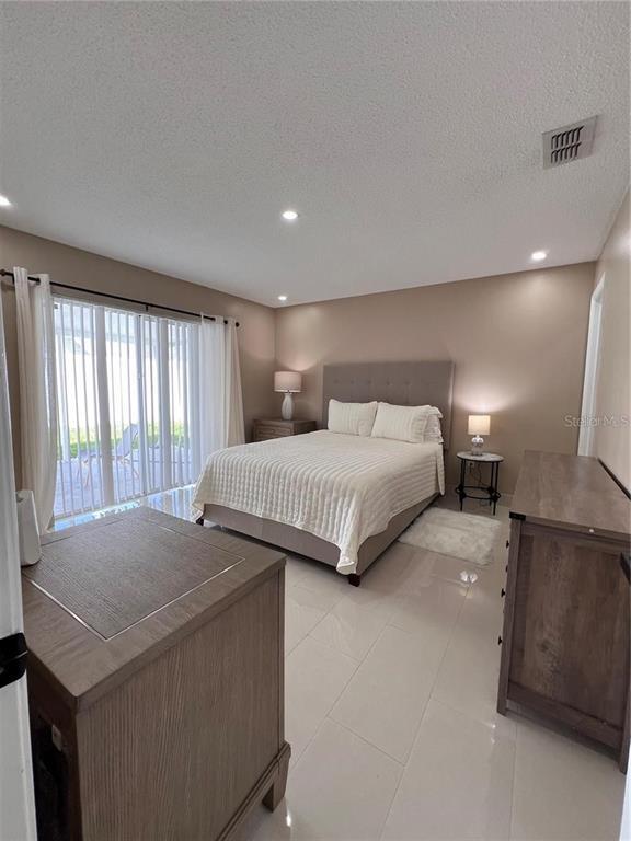 Building Photo - 30225 Double Dr