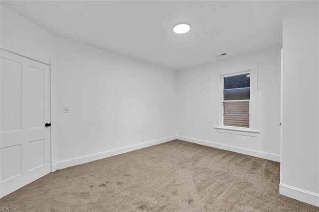 Building Photo - 416 Maryland Ave