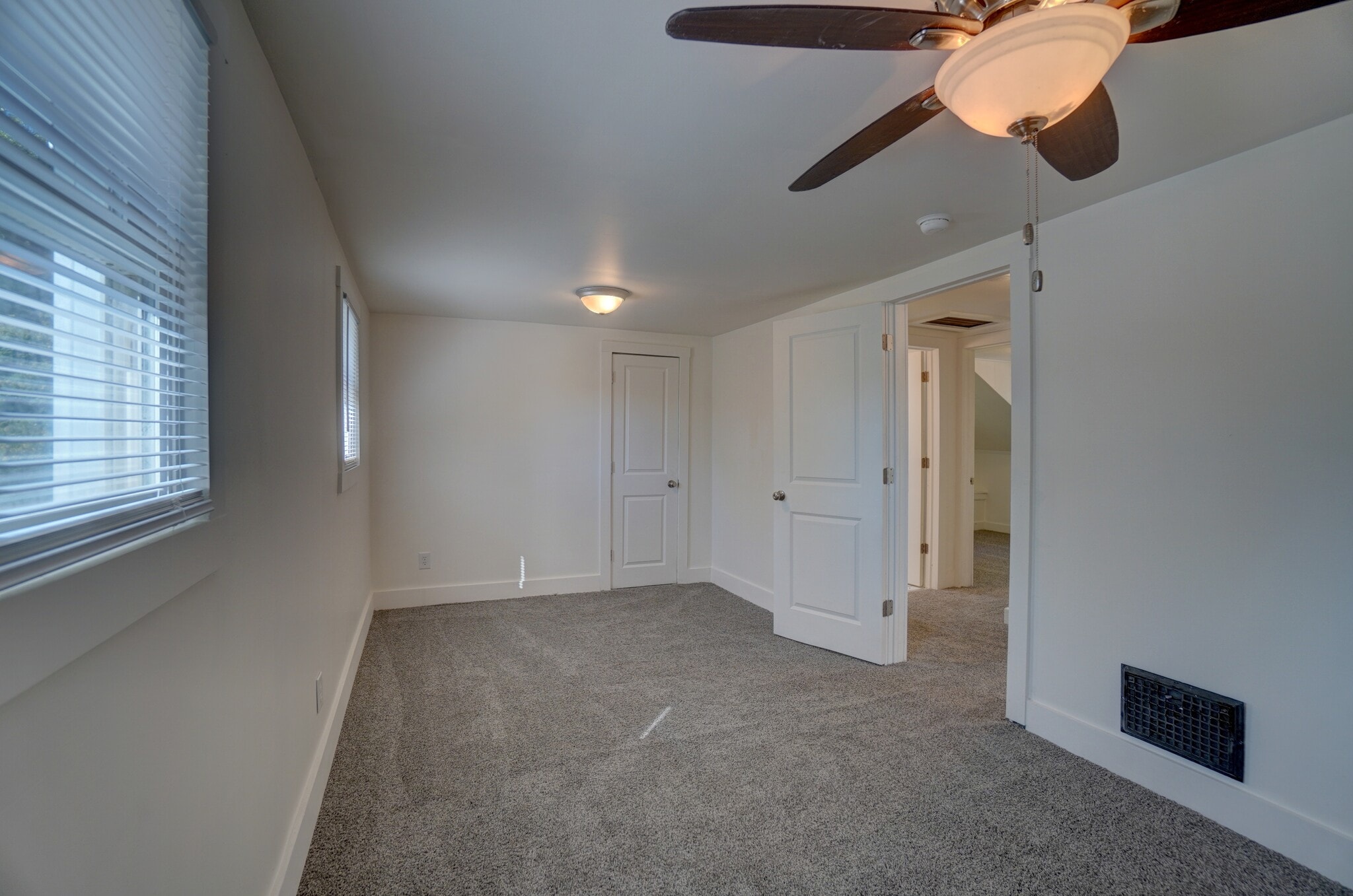 Building Photo - 4 Runyan Ct