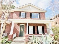 Building Photo - 207 Ivy Park Ln