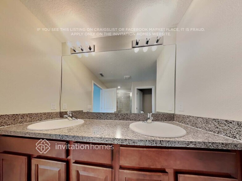 Building Photo - 16895 Red Brick Ln