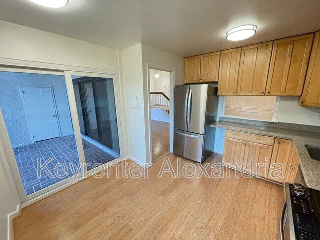Building Photo - 116 Roberts Ln