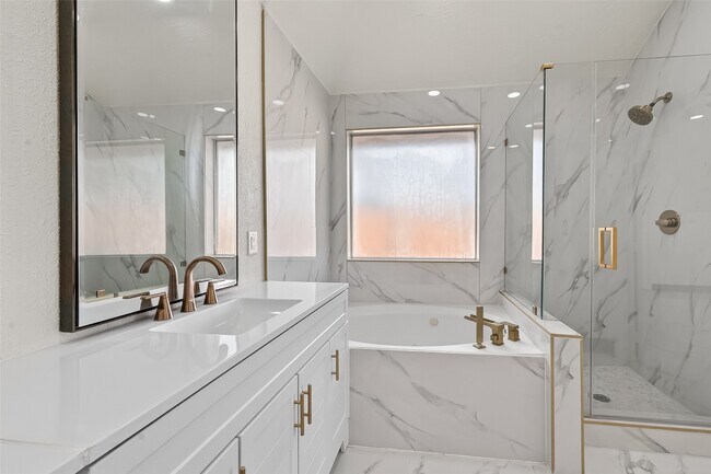 Building Photo - 10703 White Bridge Ln