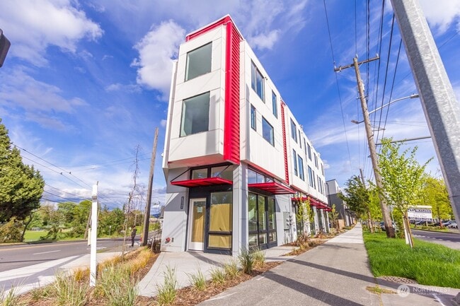 Building Photo - 7100 Beacon Ave S