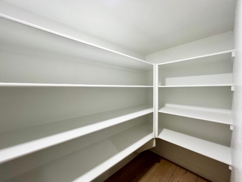 Building Photo - 1546 Eva Xing Pl