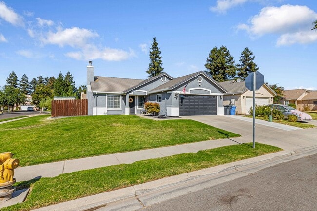 Primary Photo - 3 bedroom home for RENT in Turlock - 4403 ...