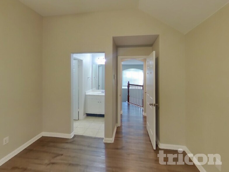 Building Photo - 114 Cole St