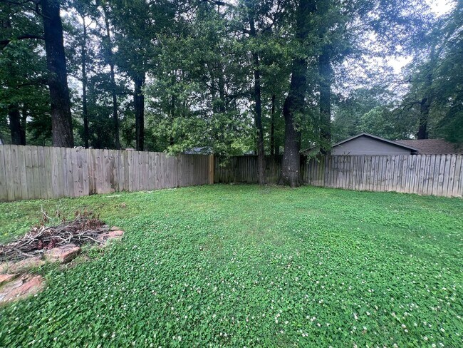 Building Photo - 206 Indian Trail