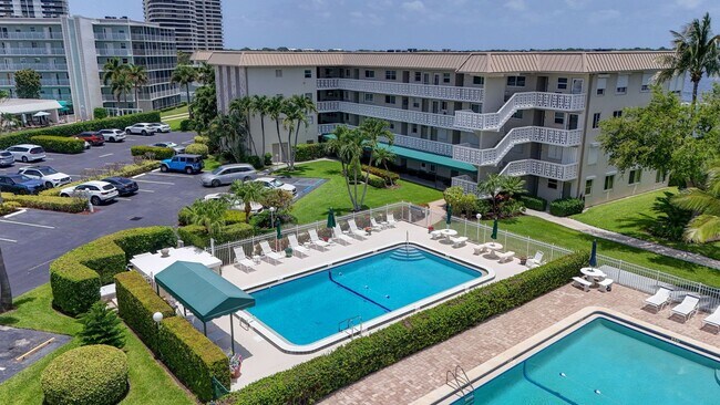Building Photo - 52 Yacht Club Dr