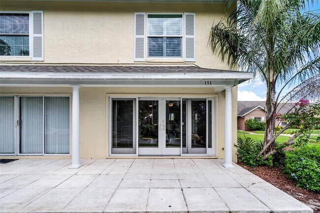 Building Photo - 1252 Villa Ln