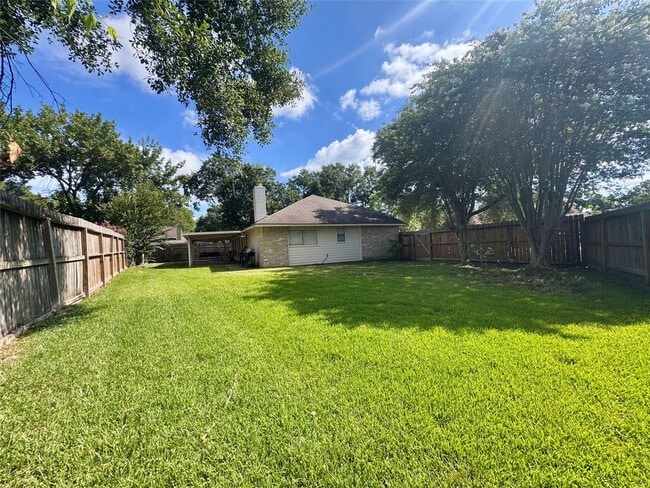 Building Photo - 8507 Grove Park Dr