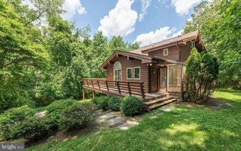 Building Photo - 5945 Bartonsville Rd