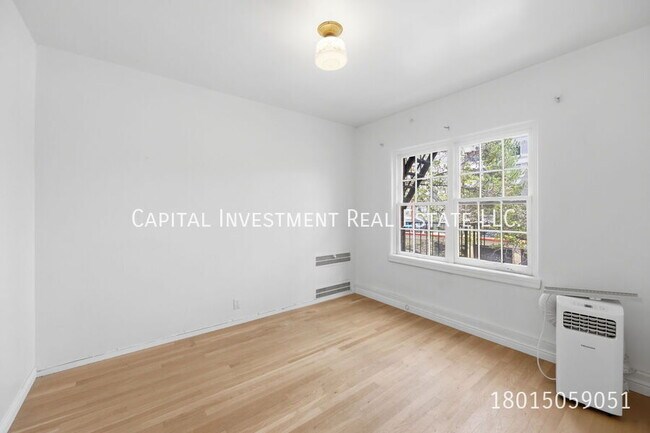 Building Photo - 27 S 800 E