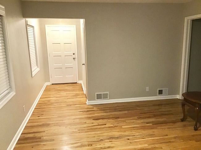 Building Photo - 1242 E Sherman Ave