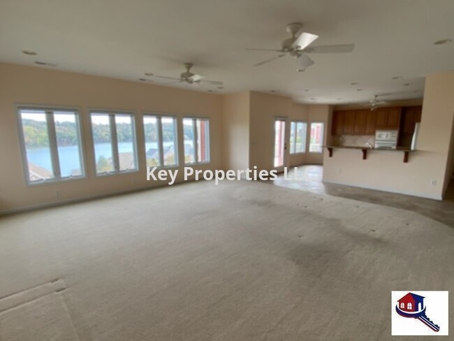 Building Photo - Very Spacious Home - Beautiful water views...