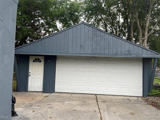 Building Photo - 13705 Julius Ave