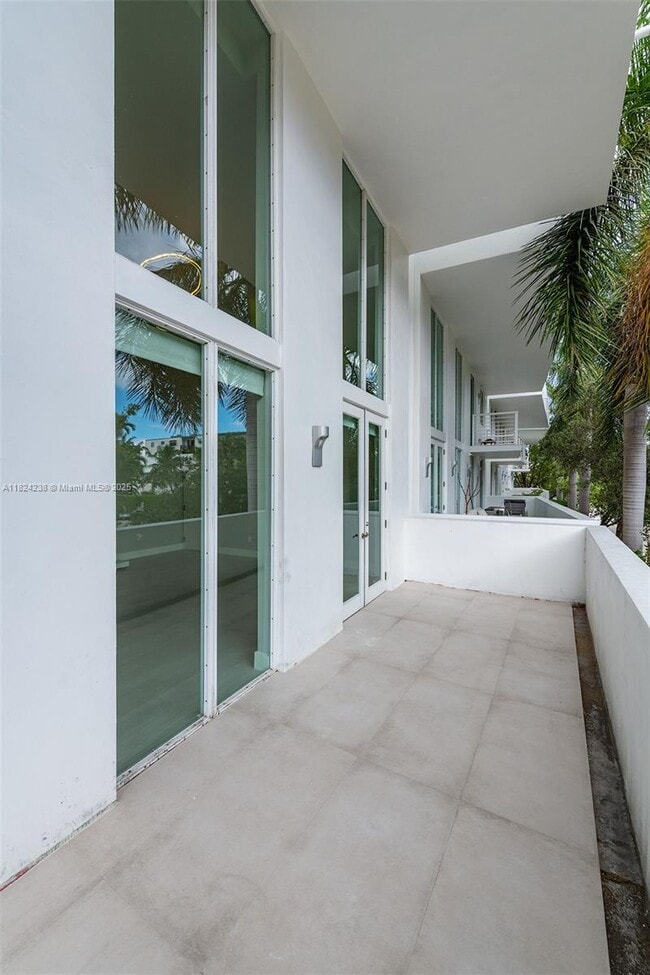 Building Photo - 1428 West Ave
