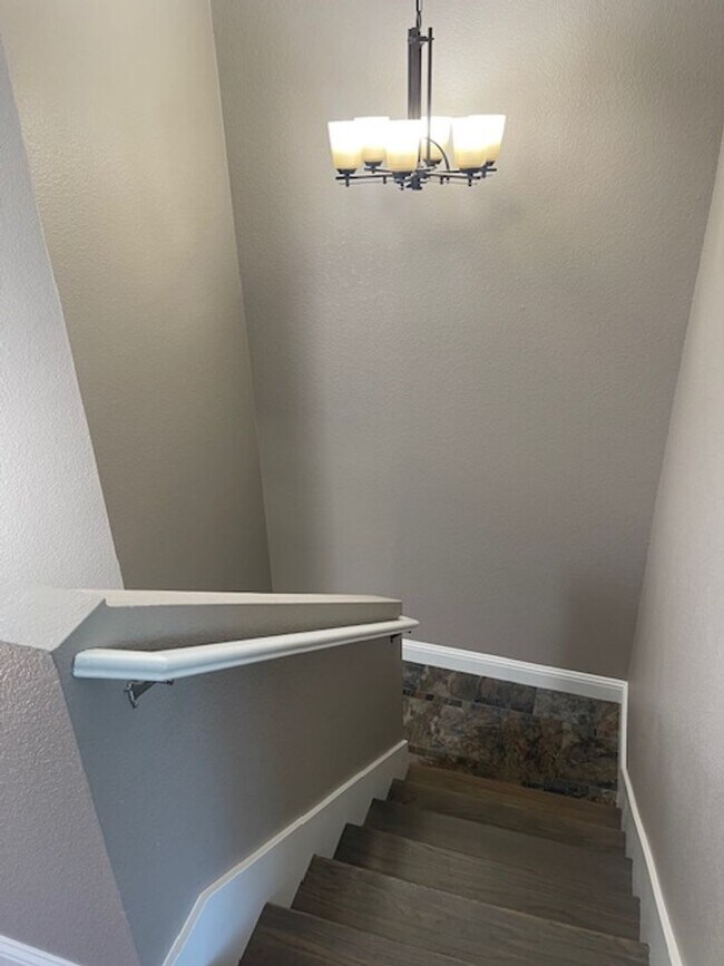 Building Photo - COMING SOON! Beautiful Home with Stunning ...