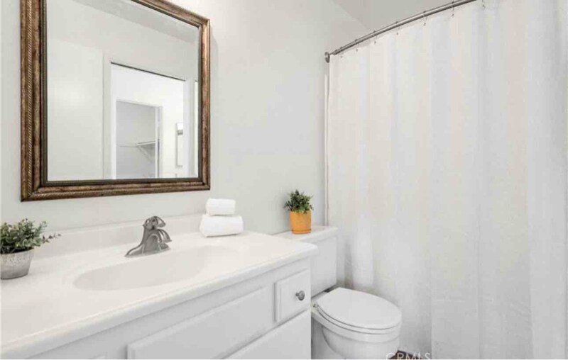 Building Photo - 6 Country Mile Rd