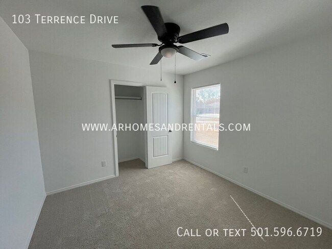 Building Photo - 103 Terrence Dr