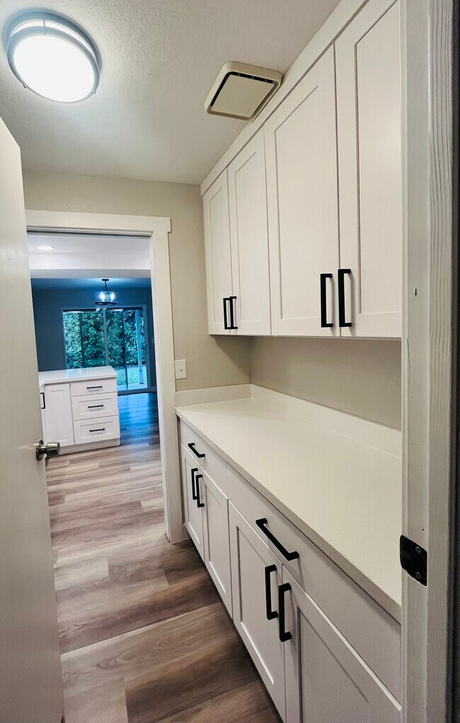 Building Photo - 812 141st Pl SE