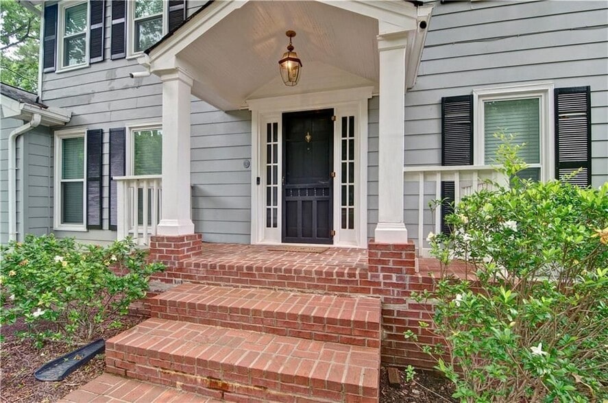 Building Photo - 220 Indian Hills Ct