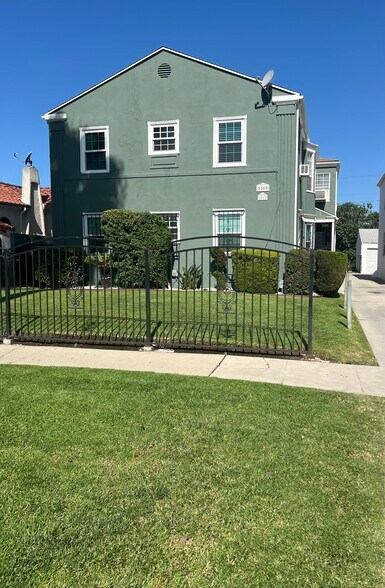 Building Photo - 1809 S Orange Dr