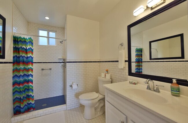 Building Photo - 145-147-147 Stanyan St