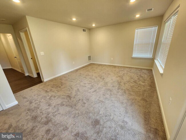 Building Photo - 152 Telluride Wy