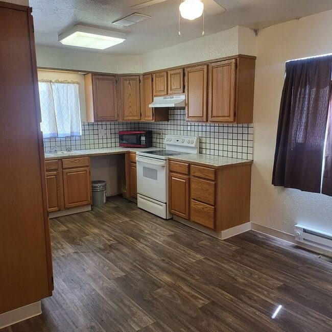 Building Photo - Rural Home on 80 acres horse property off ...