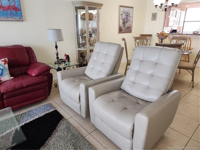 Building Photo - 10680 S Ocean Dr