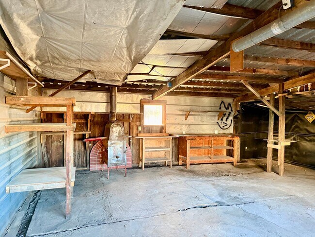 Building Photo - 210 18th St