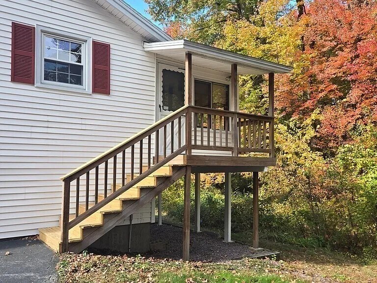 Building Photo - 222 Primrose Hill Rd