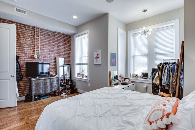 Building Photo - Marvelous Modern Mt Vernon Two-Bedroom!