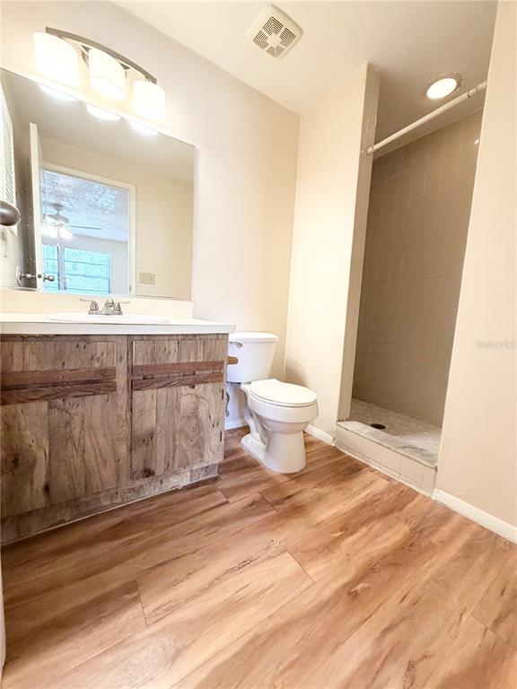 Building Photo - 129 Camphor Cir