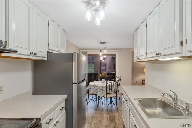 Building Photo - 327 Village Blvd N