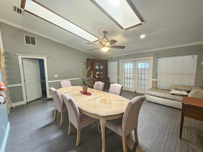 Building Photo - 3641 SW Parsons St