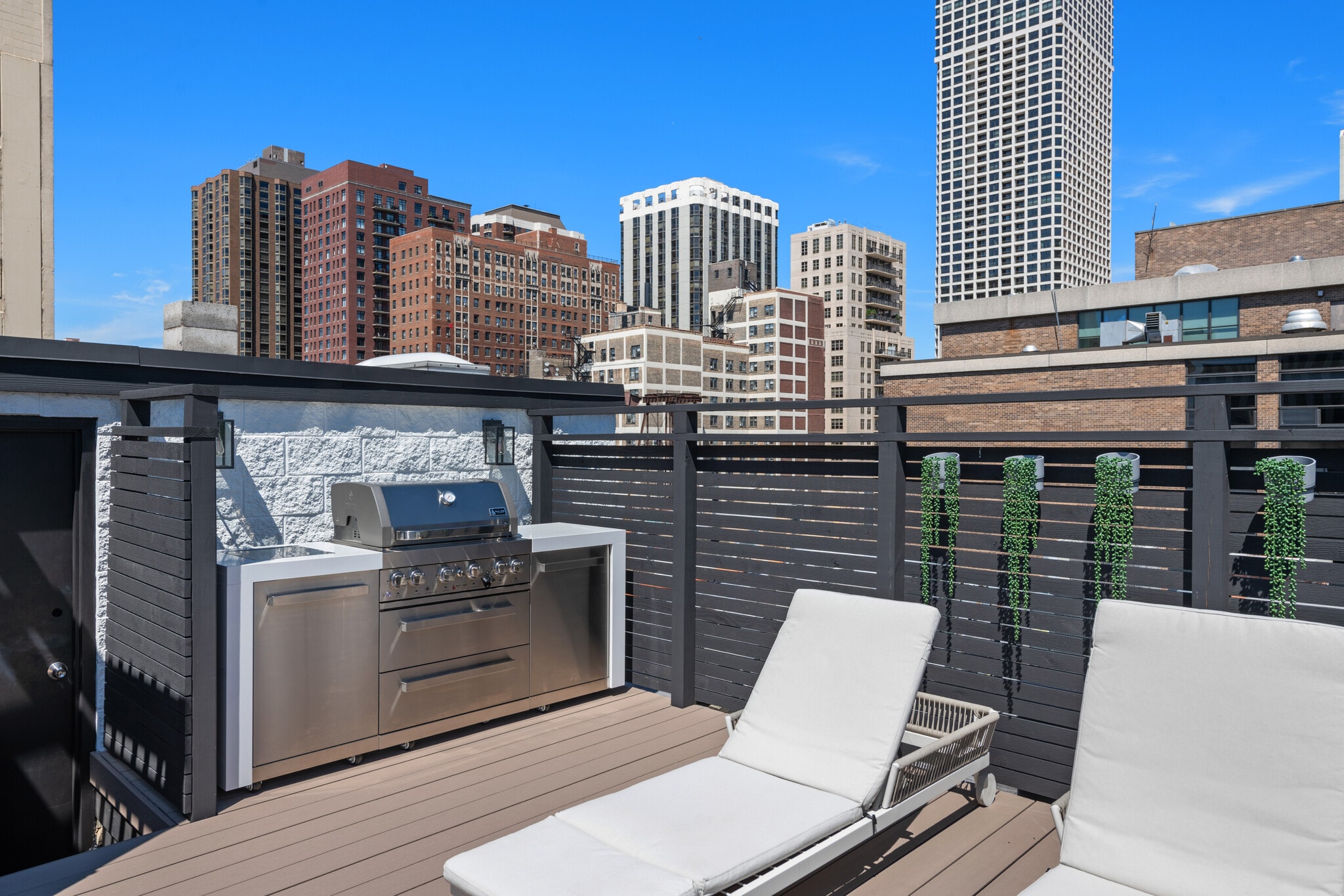 Roof Top North East View - 104 W Oak St