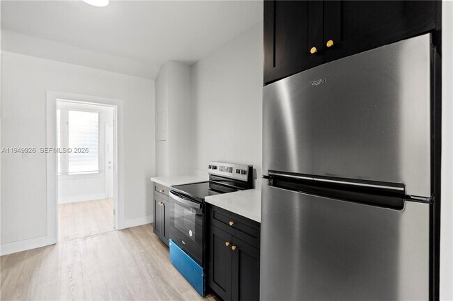 Building Photo - 113 NW 57th St