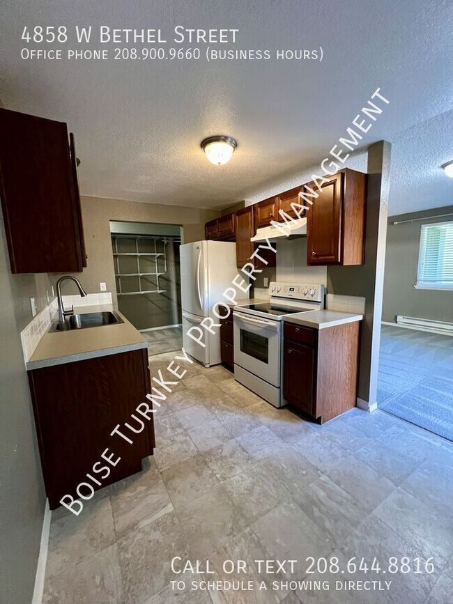 Building Photo - 4858 W Bethel St