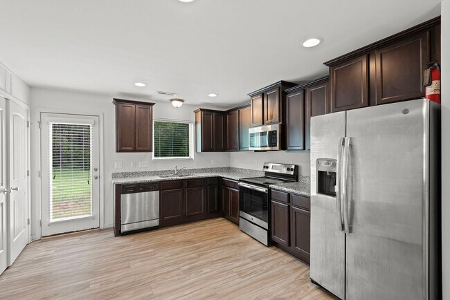 Building Photo - Wonderful 3 BR Townhome in North Durham!  ...