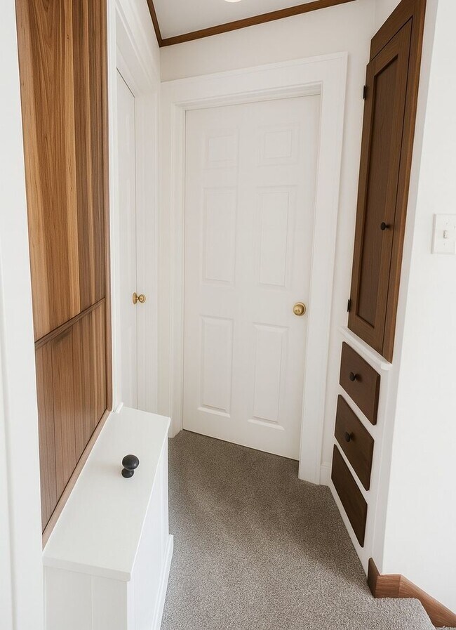 Building Photo - Charming 3BR House in Toledo