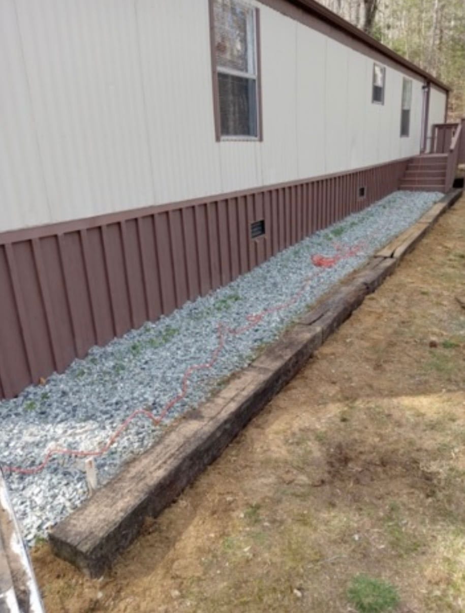 Building Photo - 299 Frank Hodges Dr