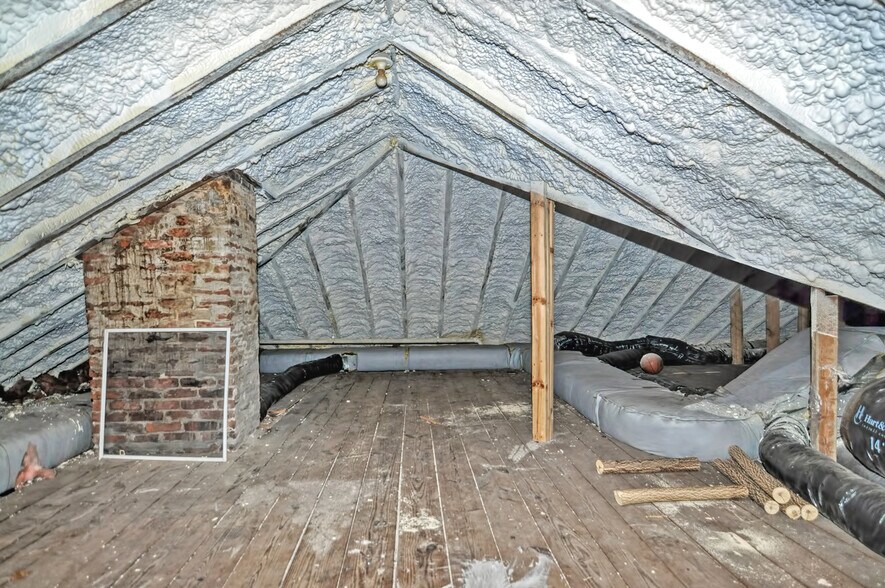 Attic storage - 40 Avon St