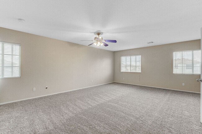 Building Photo - 2 Story 4 bedrooms 2.5 Bathrooms 2 car garage.