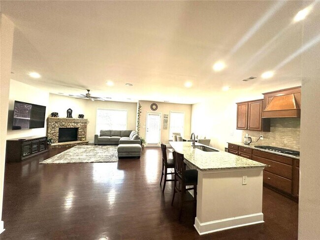 Building Photo - 630 Glenish CT